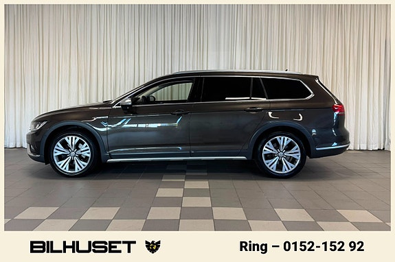 Volkswagen Passat Alltrack 5 of 30