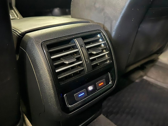 Volkswagen Passat Alltrack 27 of 30