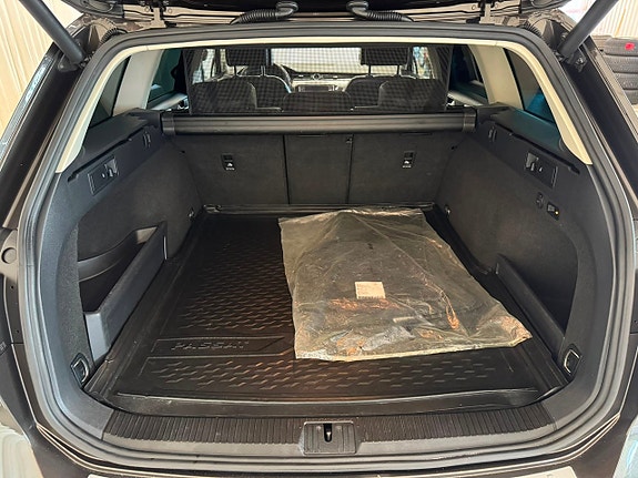 Volkswagen Passat Alltrack 30 of 30