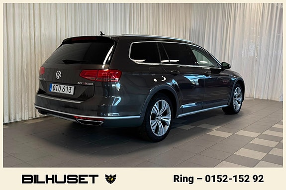 Volkswagen Passat Alltrack 3 of 30