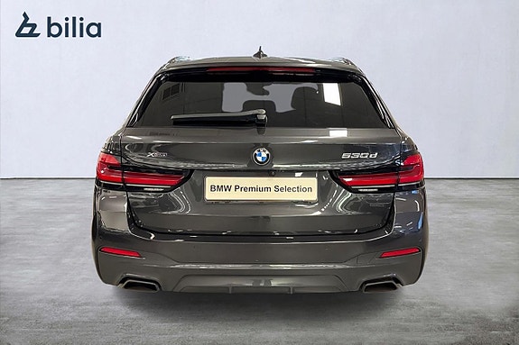 BMW 530d 4 of 5