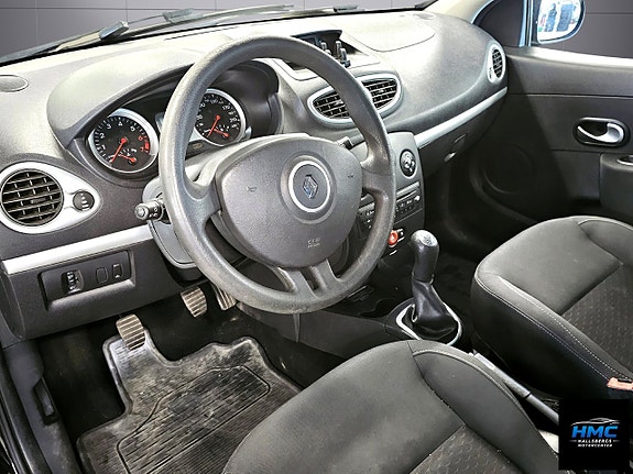 Renault Clio 7 of 11