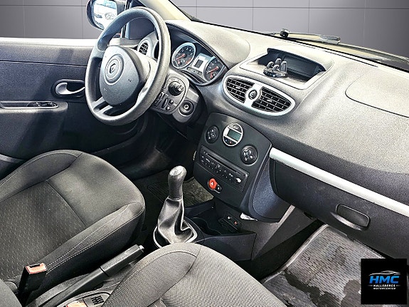 Renault Clio 10 of 11