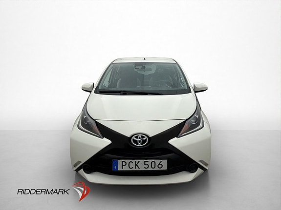 Toyota Aygo 2 of 5