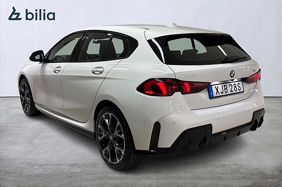 BMW 120 2 of 5