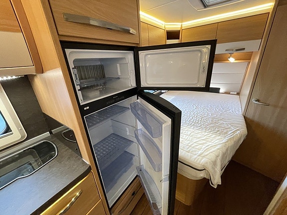 Knaus Sudwind Silver Selection / Truma/4 bäddar/ 1500 kg 9 of 13