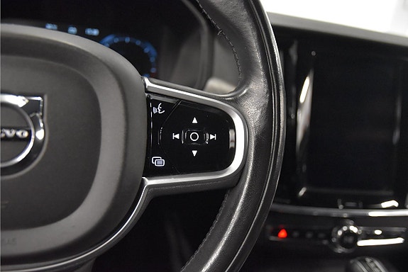 Volvo V90 Cross Country 11 of 27