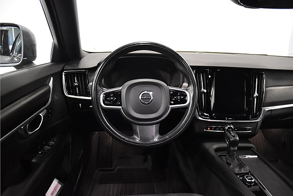 Volvo V90 Cross Country 2 of 27