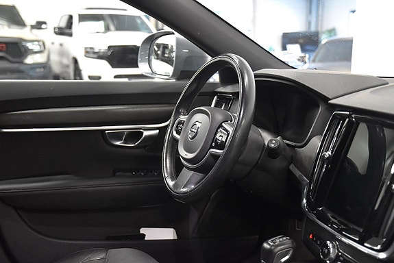 Volvo V90 Cross Country 8 of 27
