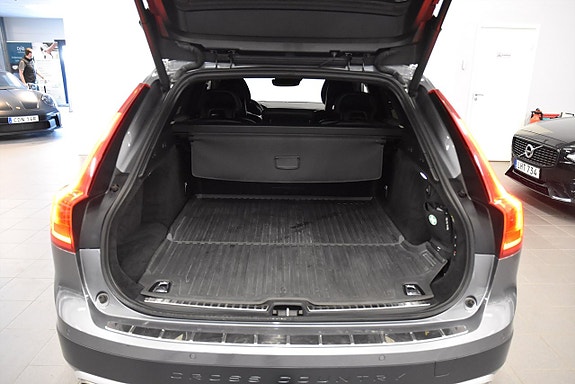 Volvo V90 Cross Country 27 of 27