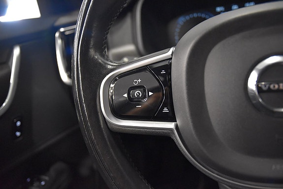 Volvo V90 Cross Country 10 of 27