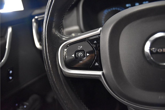 Volvo V90 Cross Country 10 of 27
