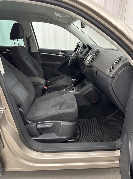 Volkswagen Tiguan 7 of 10