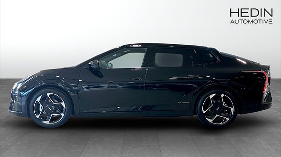 Kia EV4 6 of 8