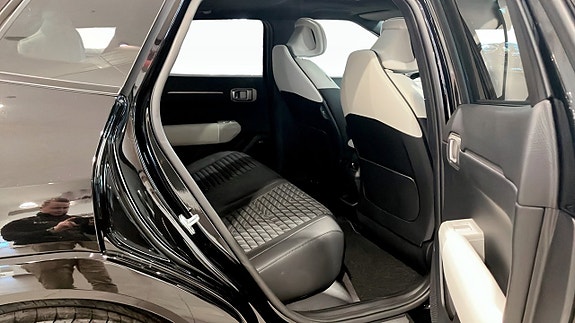 Kia EV4 5 of 8