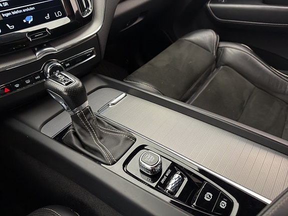 Volvo XC60 29 of 30