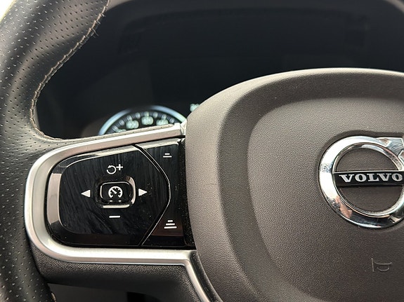Volvo XC60 20 of 30