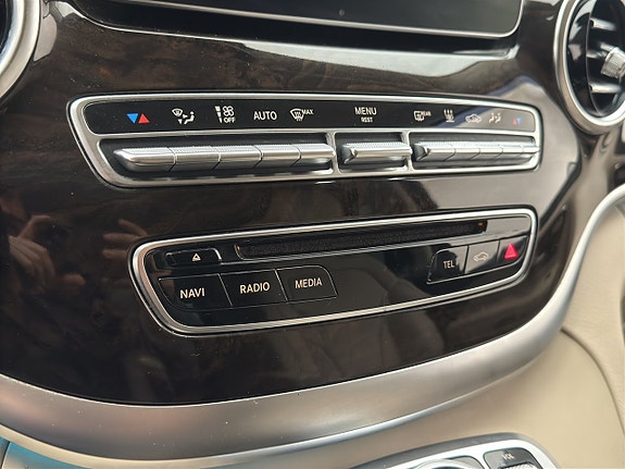 Mercedes-Benz V250 d 25 of 30