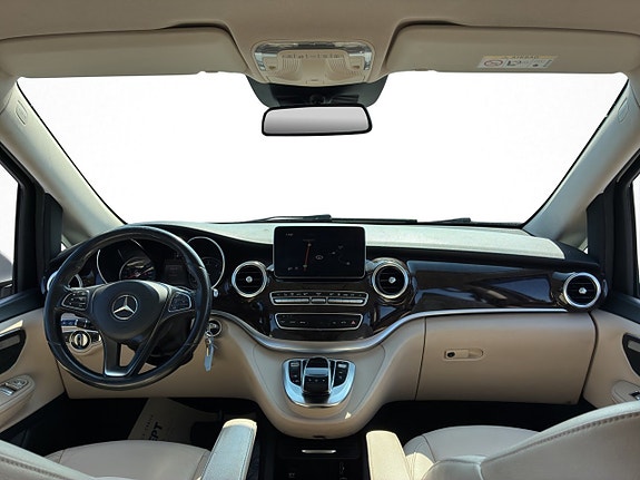 Mercedes-Benz V250 d 19 of 30