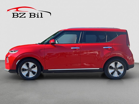 Kia Soul 2 of 5