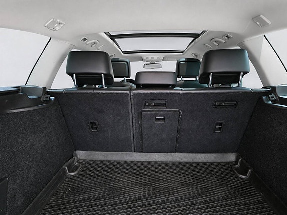 Volkswagen Passat 24 of 24