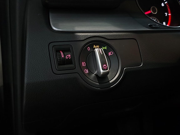 Volkswagen Passat 15 of 24