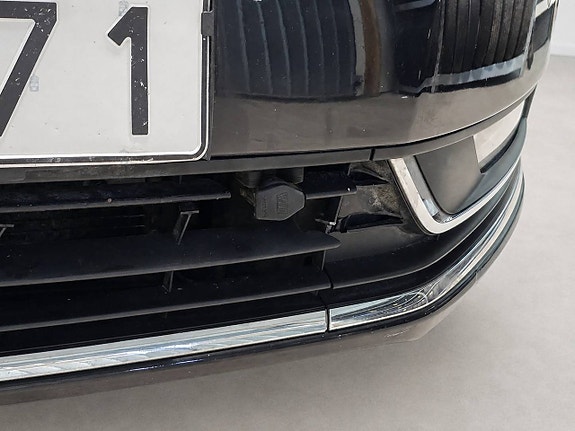 Volkswagen Passat 8 of 24