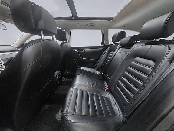 Volkswagen Passat 23 of 24