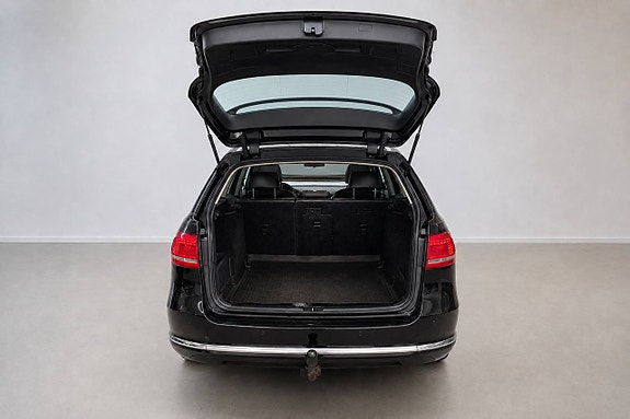 Volkswagen Passat 7 of 24