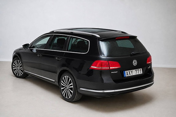 Volkswagen Passat 5 of 24
