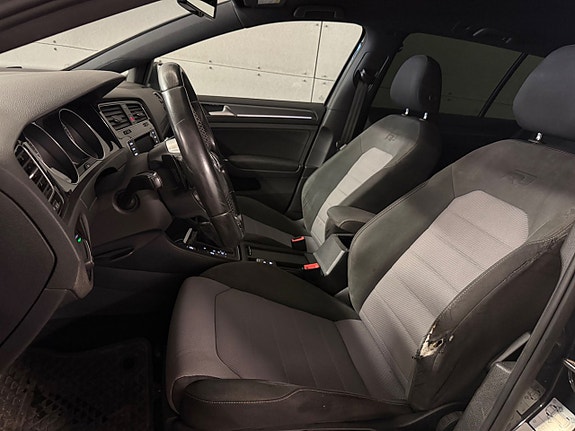 Volkswagen Golf VII 10 of 17