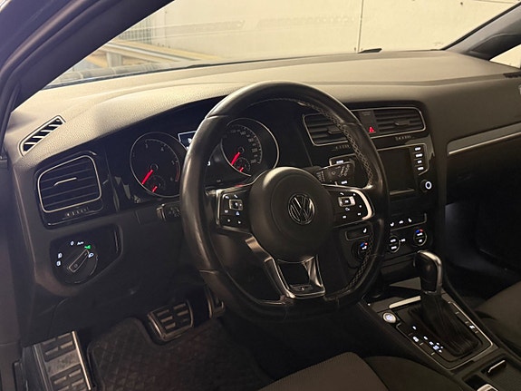 Volkswagen Golf VII 8 of 17