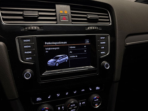 Volkswagen Golf VII 13 of 17