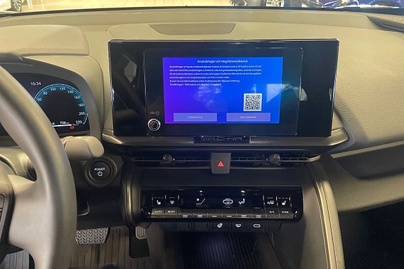 Toyota C-HR 15 of 20