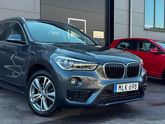 BMW X1 4 of 5