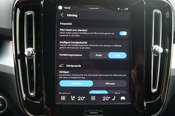 Volvo XC40 15 of 20