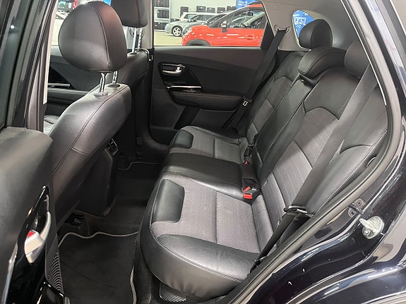 Kia Niro 8 of 12