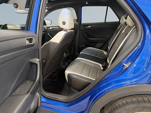 Volkswagen T-Roc 13 of 21