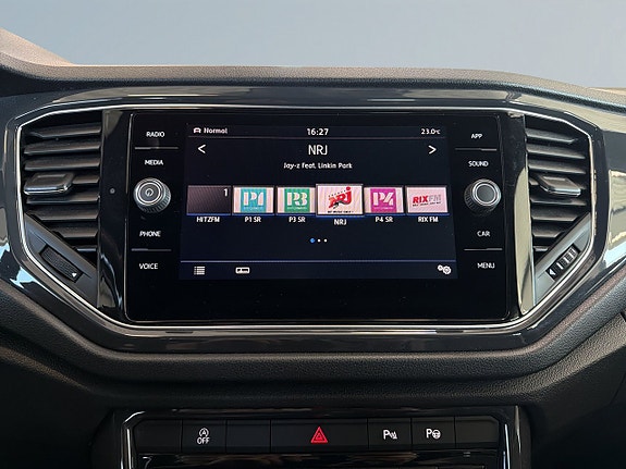 Volkswagen T-Roc 11 of 21