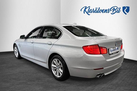 BMW 530d 4 of 5