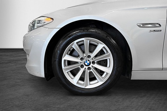 BMW 530d 2 of 5