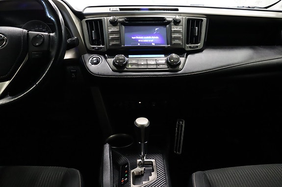 Toyota RAV4 15 of 24