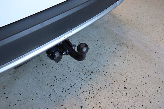 Toyota RAV4 8 of 24