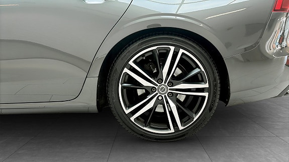 Volvo V60 6 of 14