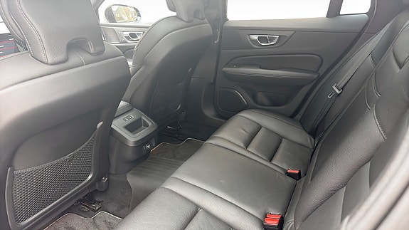 Volvo V60 13 of 14