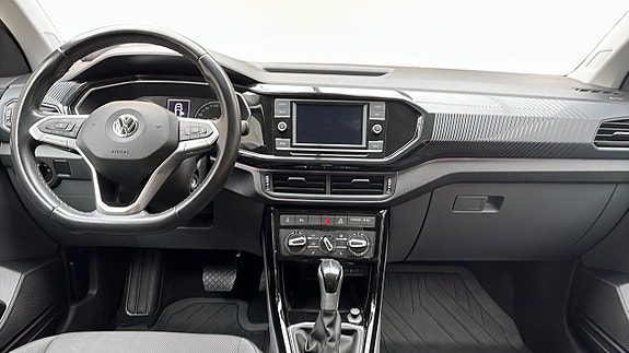 Volkswagen T-Cross 10 of 13