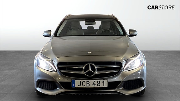 Mercedes-Benz C250 8 of 19