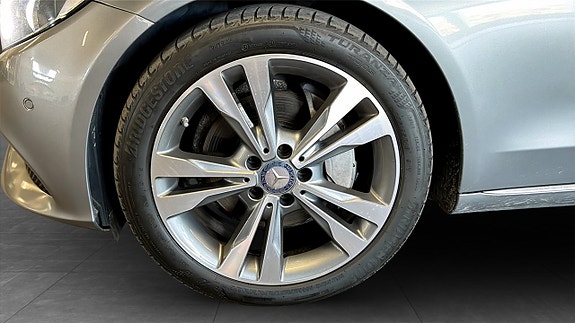 Mercedes-Benz C250 9 of 19