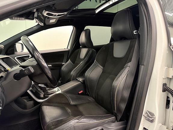 Volvo XC60 12 of 26