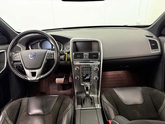 Volvo XC60 16 of 26